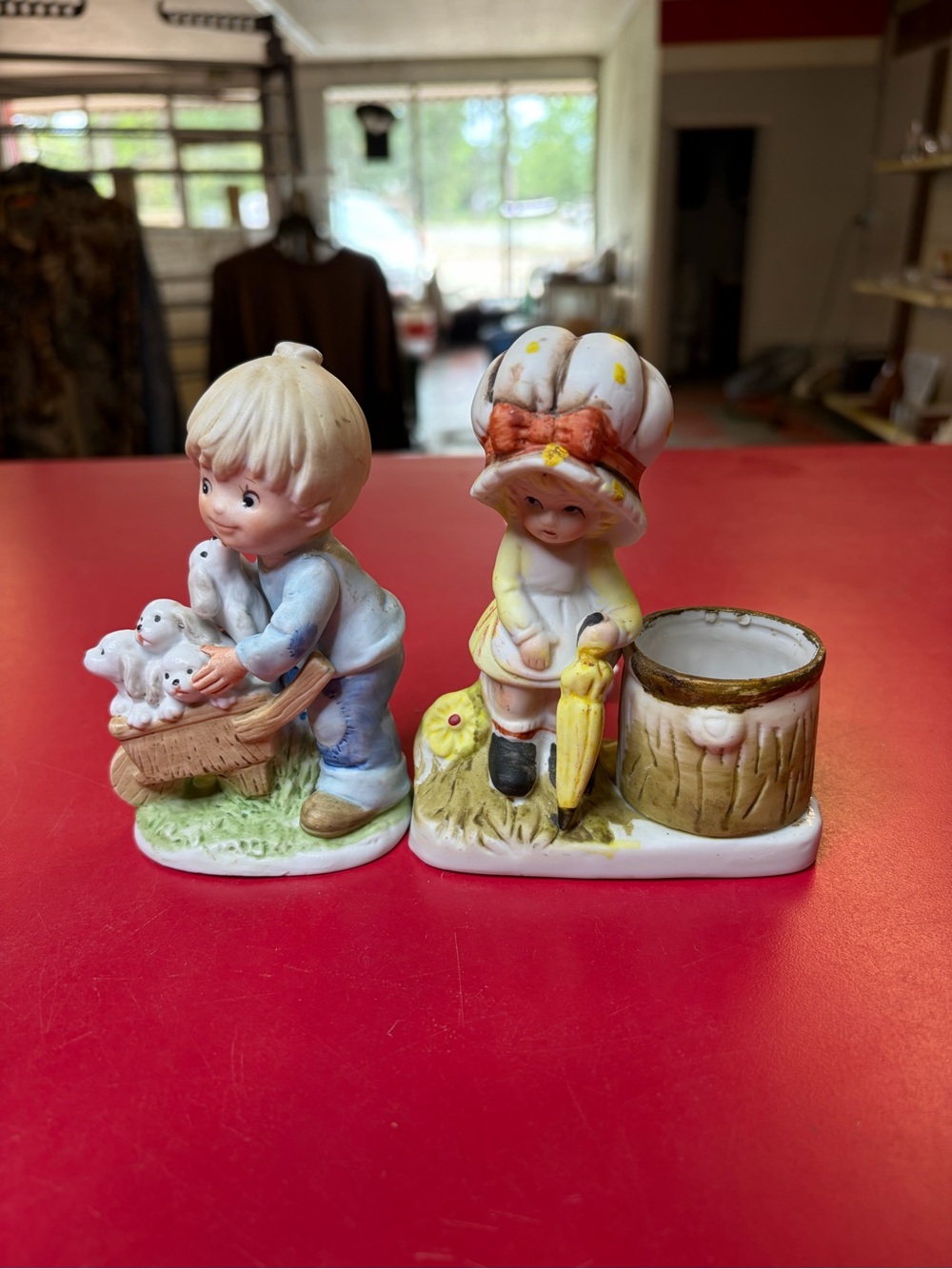 Homco Gold Label on White Porcelain Base